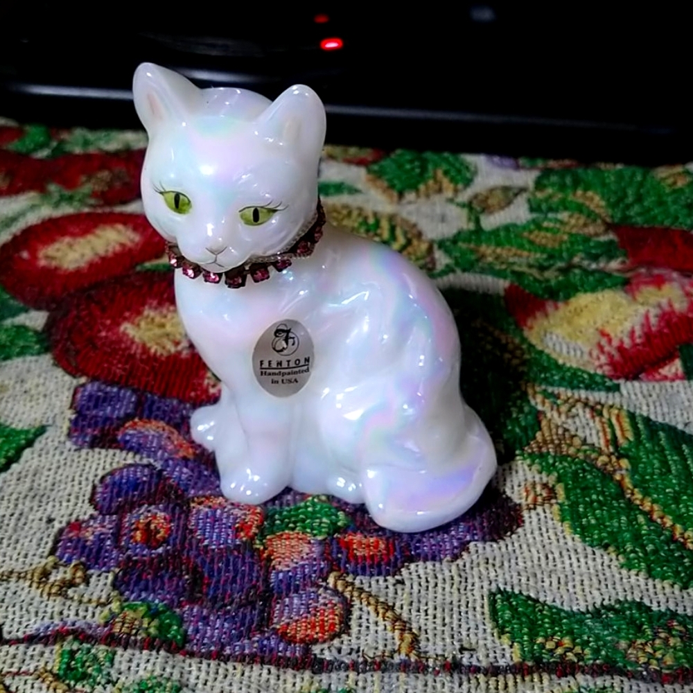 Fenton cat October birthstone